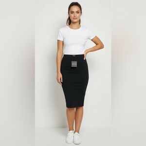 003 SKIRRT: Charlotte Russe pencil cut size L